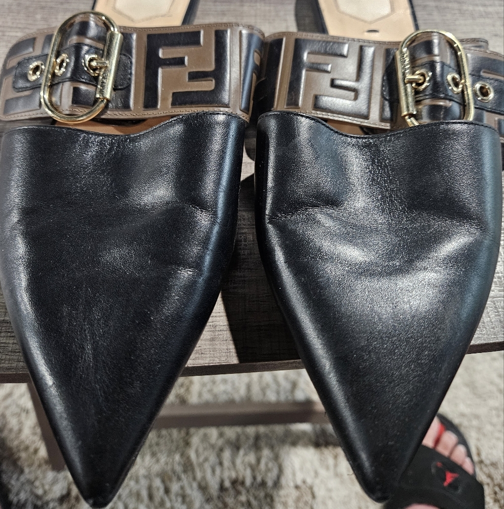 Fendi Black and Gold Womens Slip On Flats Size 38